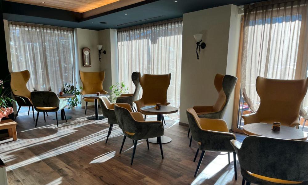 Hotel Flora Alpina Кампителло-ди-Фасса Экстерьер фото